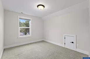 1643 York Butte Ave SE, Salem, OR 97306 - Photo 39