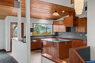 875 Caroline St S, Salem, OR 97302 - Photo 9