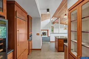 875 Caroline St S, Salem, OR 97302 - Photo 15