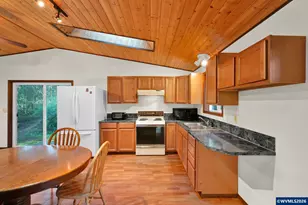 23220 Burgett Creek Rd, Philomath, OR 97370 - Photo 19