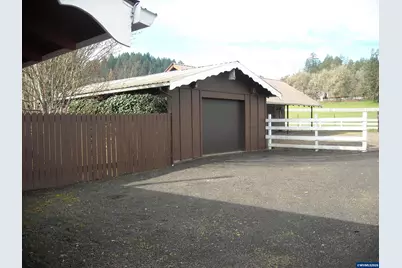 4850 NW Crescent Valley Dr, Corvallis, OR 97330 - Photo 5