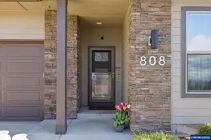 808 Northpoint Lp, Brownsville, OR 97327 - Photo 3