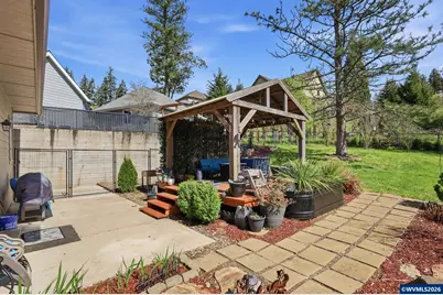 808 Northpoint Lp, Brownsville, OR 97327 - Photo 35