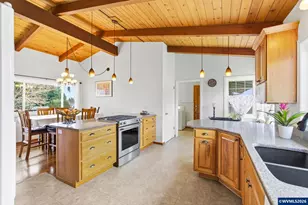 4064 Barrett St S, Salem, OR 97302 - Photo 11