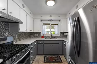 776 Judson St SE, Salem, OR 97302 - Photo 21