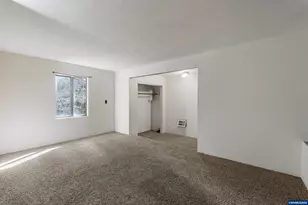 23939 Raze Rd, Elmira, OR 97437 - Photo 15