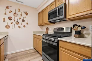 420 Walnut Way, Silverton, OR 97381 - Photo 11