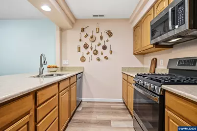 420 Walnut Wy, Silverton, OR 97381 - Photo 9