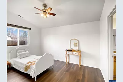 1078 S 7th St, Independence, OR 97351 - Photo 15