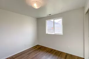 1078 S 7th St, Independence, OR 97351 - Photo 11