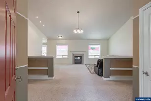 652 Northwest Jasper Street, Dallas, OR 97338 - Photo 5