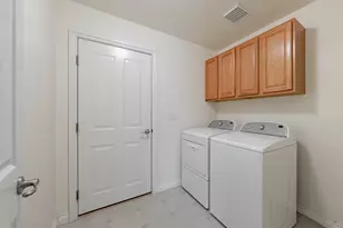 652 Northwest Jasper Street, Dallas, OR 97338 - Photo 27
