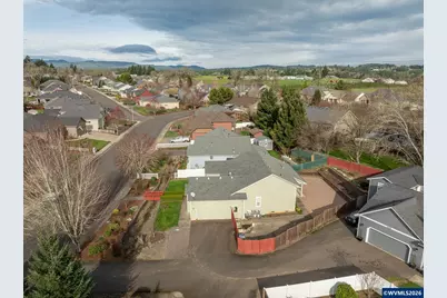 652 NW Jasper St, Dallas, OR 97338 - Photo 37