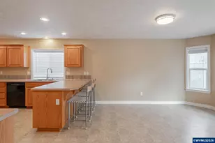 652 Northwest Jasper Street, Dallas, OR 97338 - Photo 13
