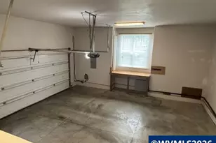 652 Northwest Jasper Street, Dallas, OR 97338 - Photo 29