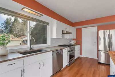 1694 Sunrise Cir NW, Salem, OR 97304 - Photo 15