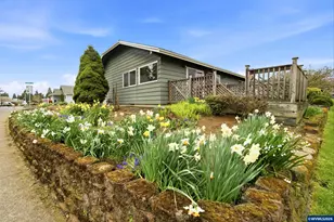 1694 Sunrise Cir NW, Salem, OR 97304 - Photo 25