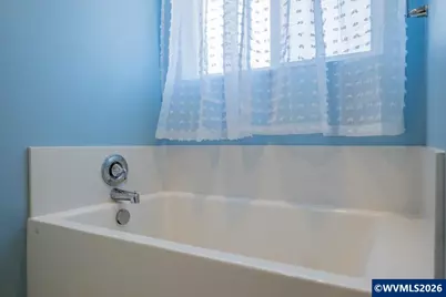 315 Cypress St, Mount Angel, OR 97362 - Photo 31