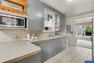 2415 Cottage St SE, Salem, OR 97302 - Photo 11