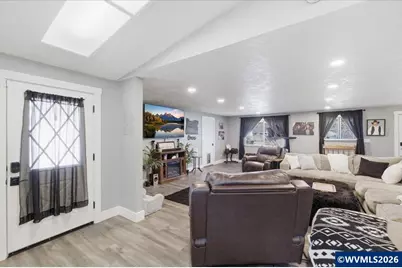 537 Hillview Dr, Lebanon, OR 97355 - Photo 5