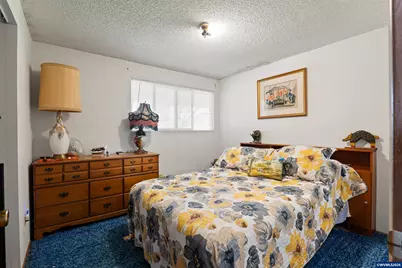 1584 NW Spray Ct, Roseburg, OR 97471 - Photo 11