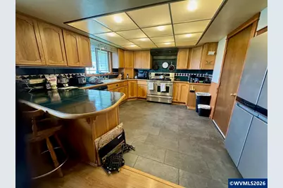 634 Cessna St, Independence, OR 97351 - Photo 5