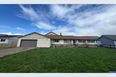 634 Cessna St, Independence, OR 97351 - Photo 1