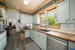 2341 NE 35th St, Lincoln City, OR 97367 - Photo 23