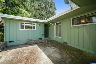 2341 NE 35th St, Lincoln City, OR 97367 - Photo 43