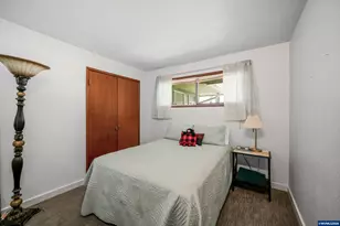 2341 NE 35th St, Lincoln City, OR 97367 - Photo 31