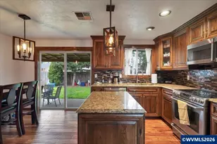 910 N 8th St, Aumsville, OR 97325 - Photo 11