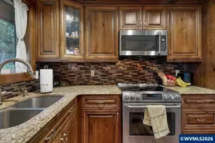 910 N 8th St, Aumsville, OR 97325 - Photo 15