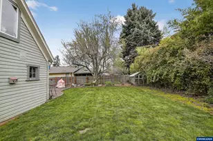 352 21st Av NE, Salem, OR 97301 - Photo 33