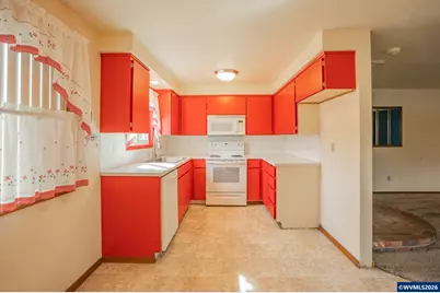 2661 S 12th St, Lebanon, OR 97355 - Photo 3