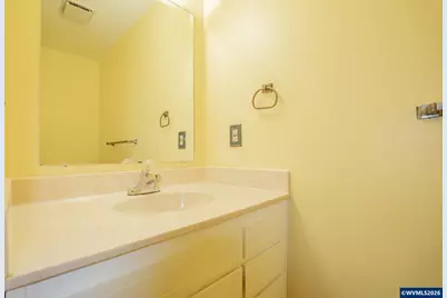 2661 S 12th St, Lebanon, OR 97355 - Photo 17