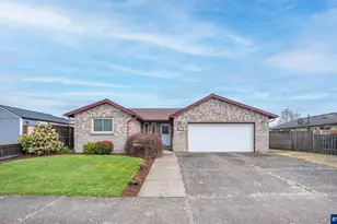 2661 S 12th St, Lebanon, OR 97355 - Photo 1