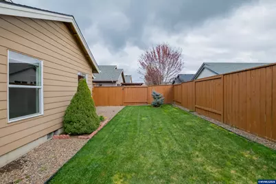 1621 SE Osoberry St, Dallas, OR 97338 - Photo 43