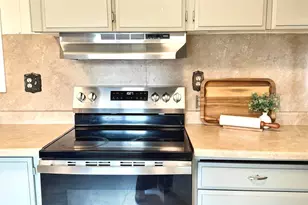 2400 SE Stratus Av, McMinnville, OR 97128 - Photo 5