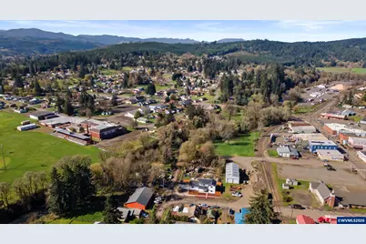 141 NE D St, Willamina, OR 97396 - Photo 45