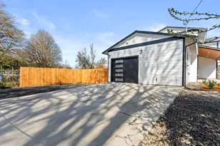 141 NE D St, Willamina, OR 97396 - Photo 3