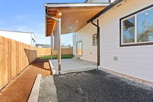 141 NE D St, Willamina, OR 97396 - Photo 37