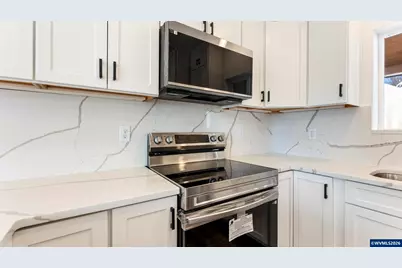 141 NE D St, Willamina, OR 97396 - Photo 15