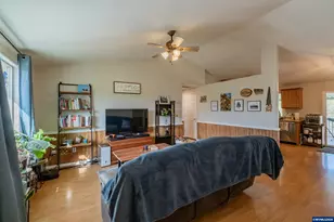 611 Hobson St, Stayton, OR 97383 - Photo 5