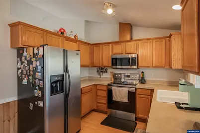 611 Hobson St, Stayton, OR 97383 - Photo 9