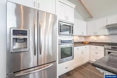 1068 NW 6th Ct, Lincoln City, OR 97367 - Photo 19