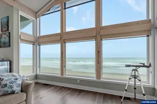 1068 NW 6th Ct, Lincoln City, OR 97367 - Photo 29