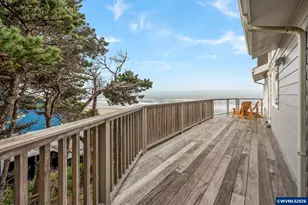 1068 NW 6th Ct, Lincoln City, OR 97367 - Photo 43