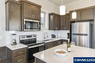 3792 Village Center Dr SE, Salem, OR 97302 - Photo 11
