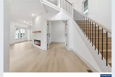 437 NE Fargo St, Portland, OR 97212 - Photo 3