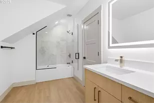 437 NE Fargo St, Portland, OR 97212 - Photo 21